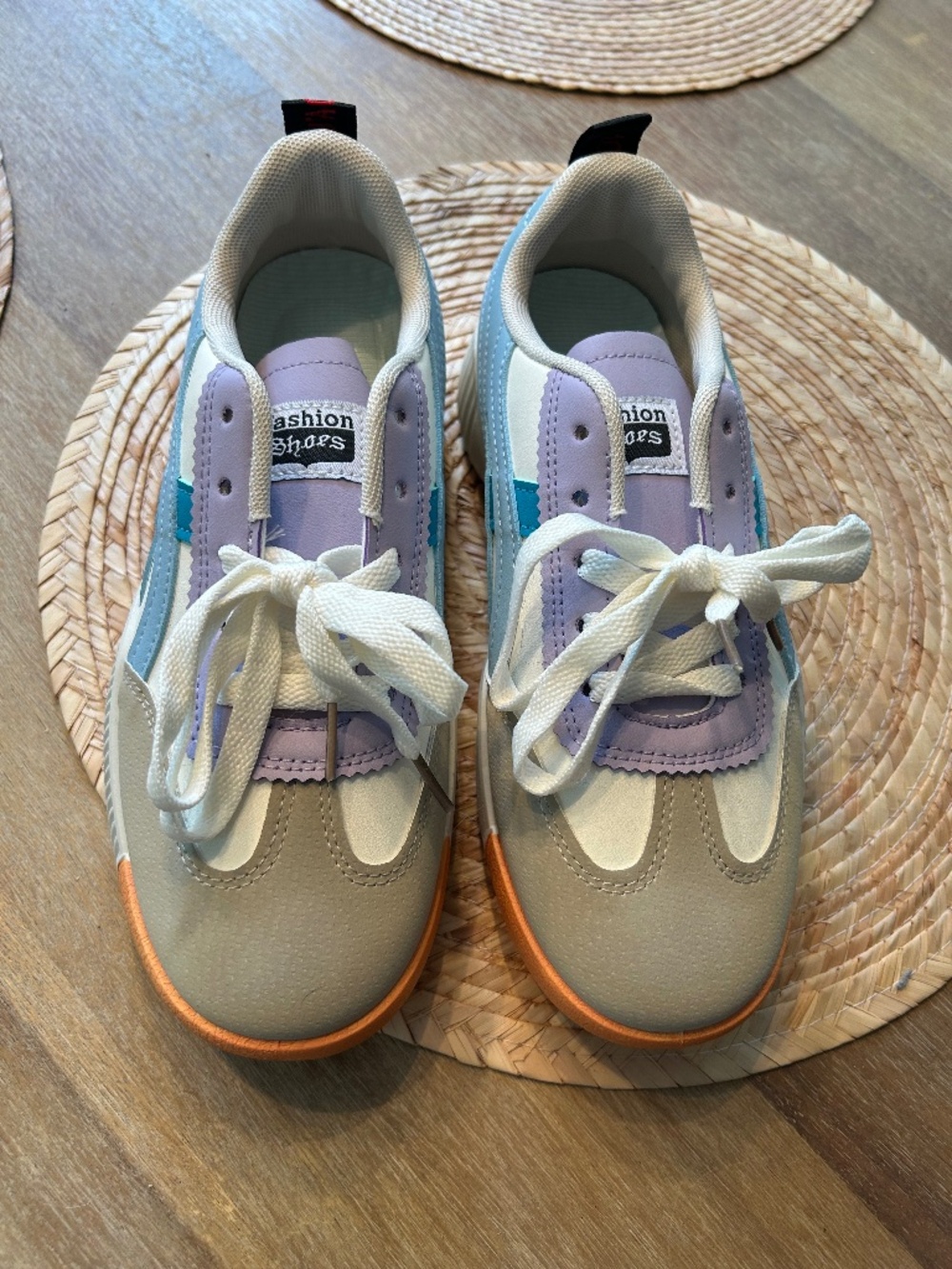 FASHION SHOES COLORBLOCK SNEAKERS - SIZE 7